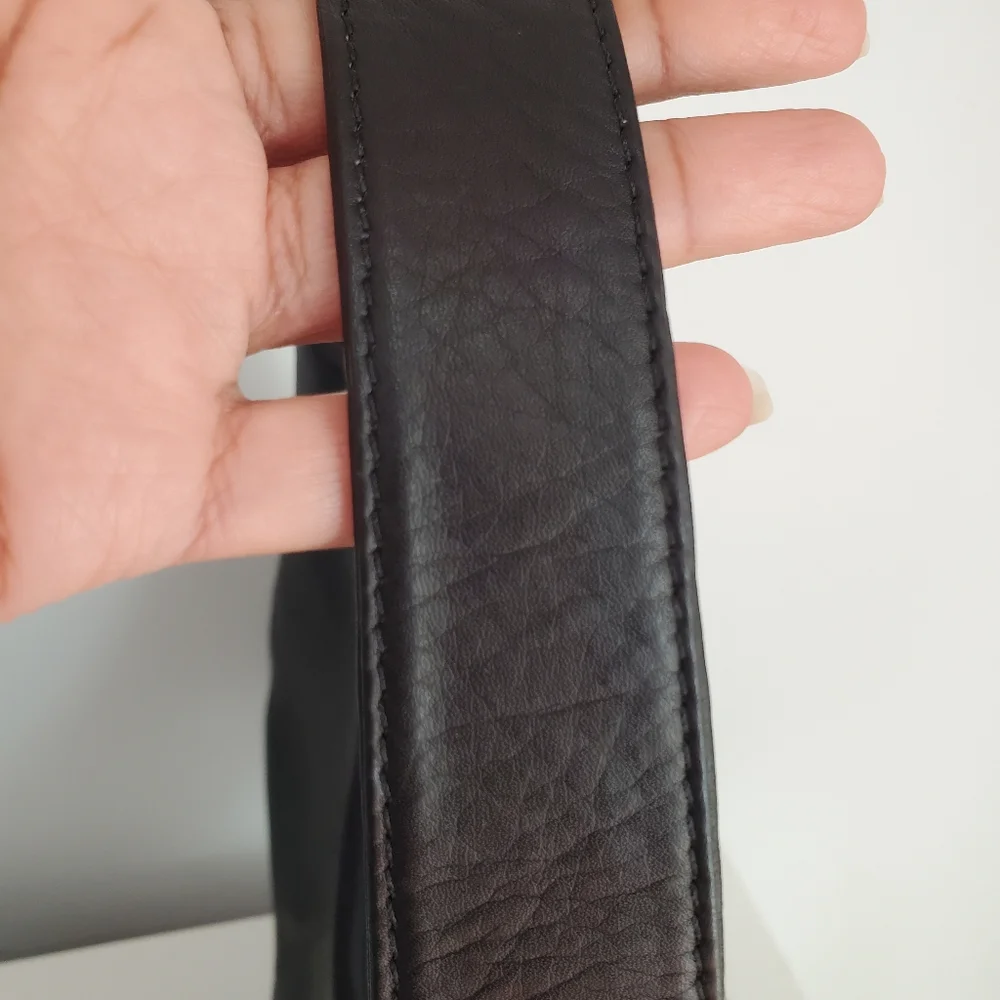 Le Donne Leather Side-Zip Shoulder Bag